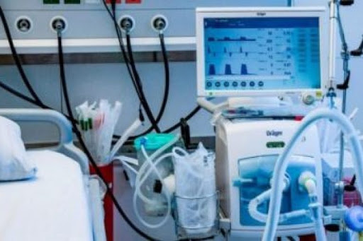 جمعية العلماء المسلمين الجزائريين تدعم مستشفيات سكيكدة بأجهزة التنفس 