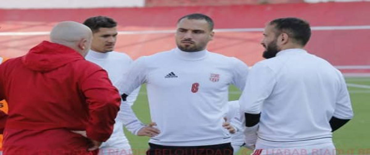 شباب بلوزداد يعلن عن تسريح خمسة لاعبين 