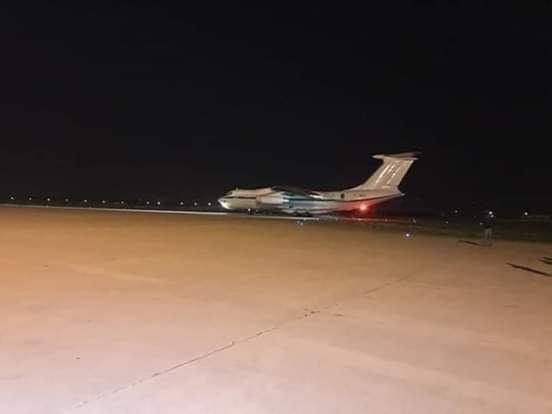 وصول طائرة عسكرية محملة بمعدات من الصين