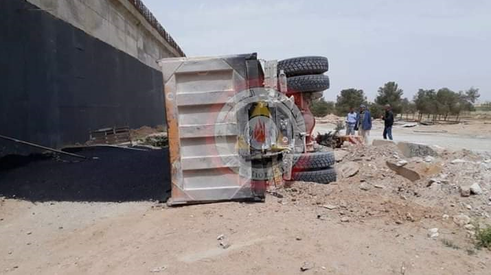 غليزان: أربعة جرحى في انقلاب شاحنة