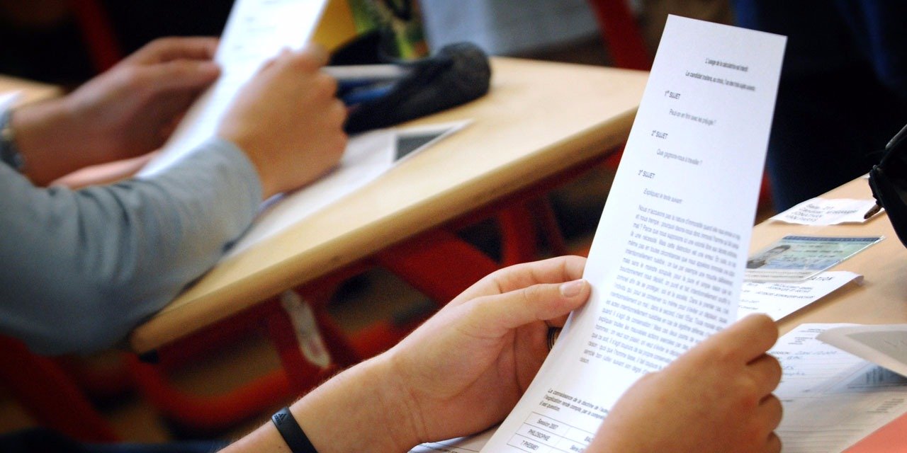 أحكام قاسية ضد 29 شخصا سربوا مواضيع 