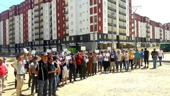 البليدة: مكتتبو عدل 2 يحتجون