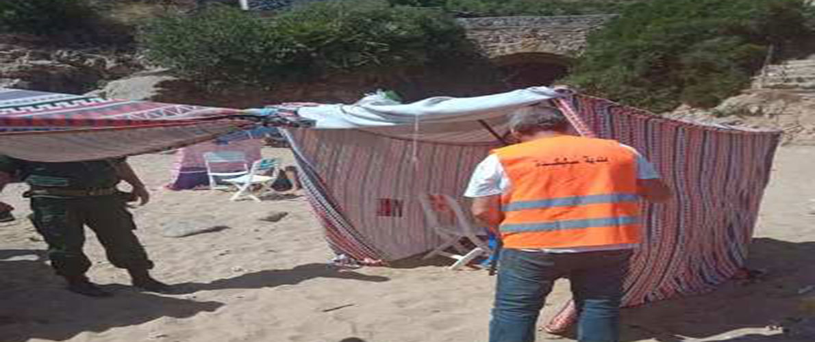 سكيكدة: البلدية والدرك يطاردان مافيا الطاولات بشاطئ المحجرة