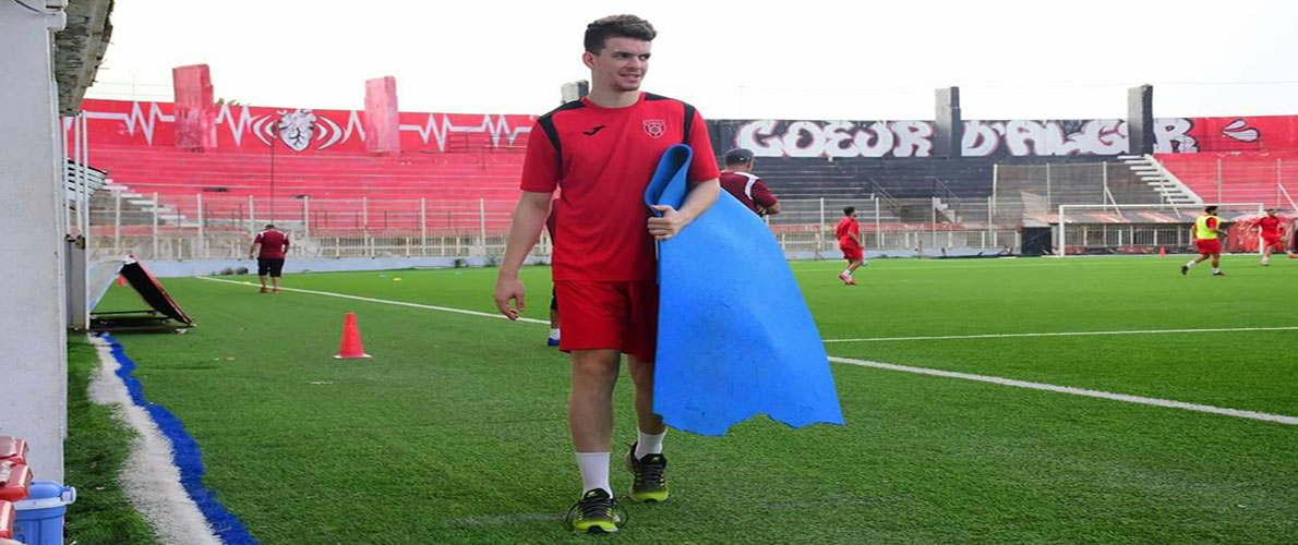 اتحاد الجزائر يمدد عقد أسامة شيتة