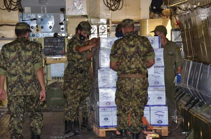 نقل شحنة مواد غذائية إلى سكان مناطق الظل بتندوف