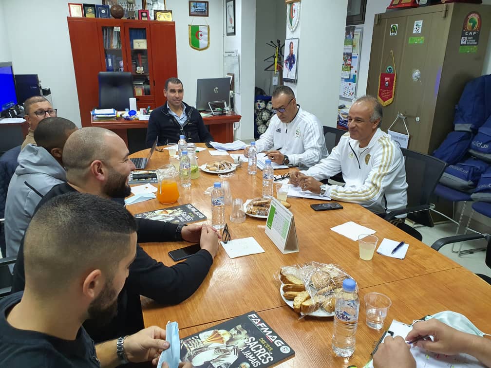 زطشي يجتمع بأعضاء المديرية الفنية الوطنية