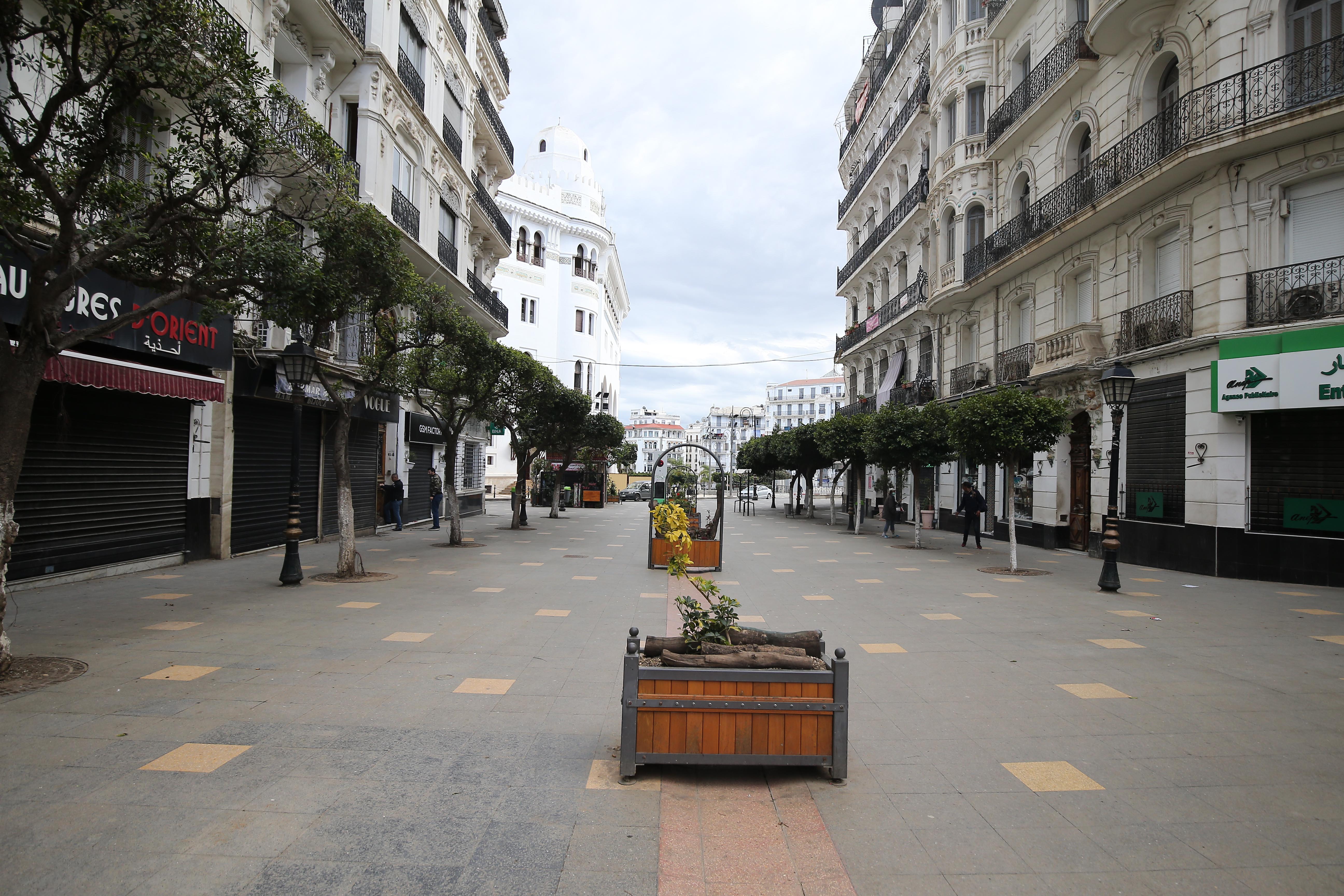 مشاورات بخصوص تعويض التجار المتضررين