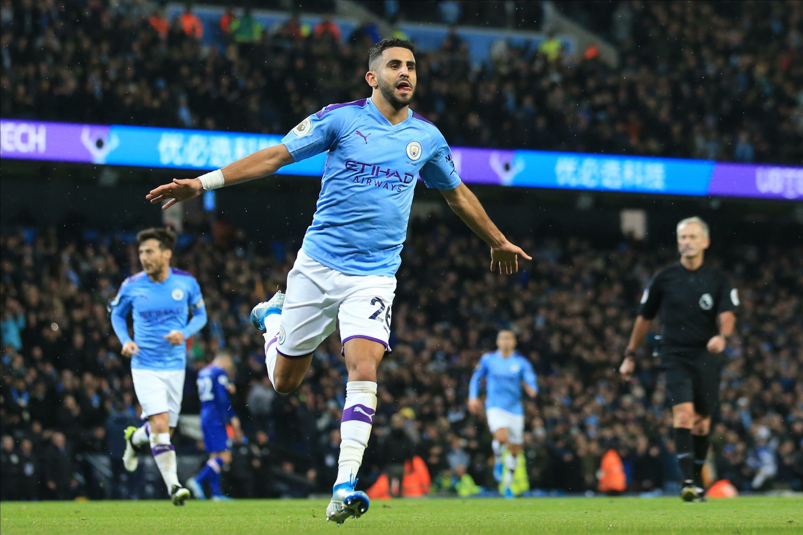 محرز أساسي أمام برنلي