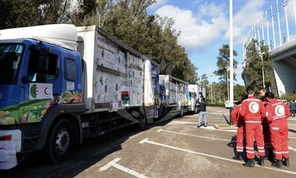 الهلال الأحمر: 100 طن من المساعدات لأربعة آلاف عائلة