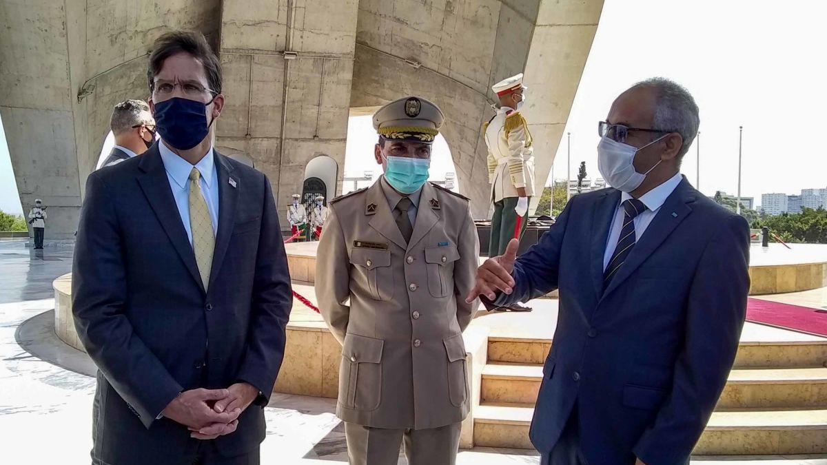 وزيرالدفاع الأمريكي: نتطلع إلى تعزيز التعاون العسكري مع الجزائر