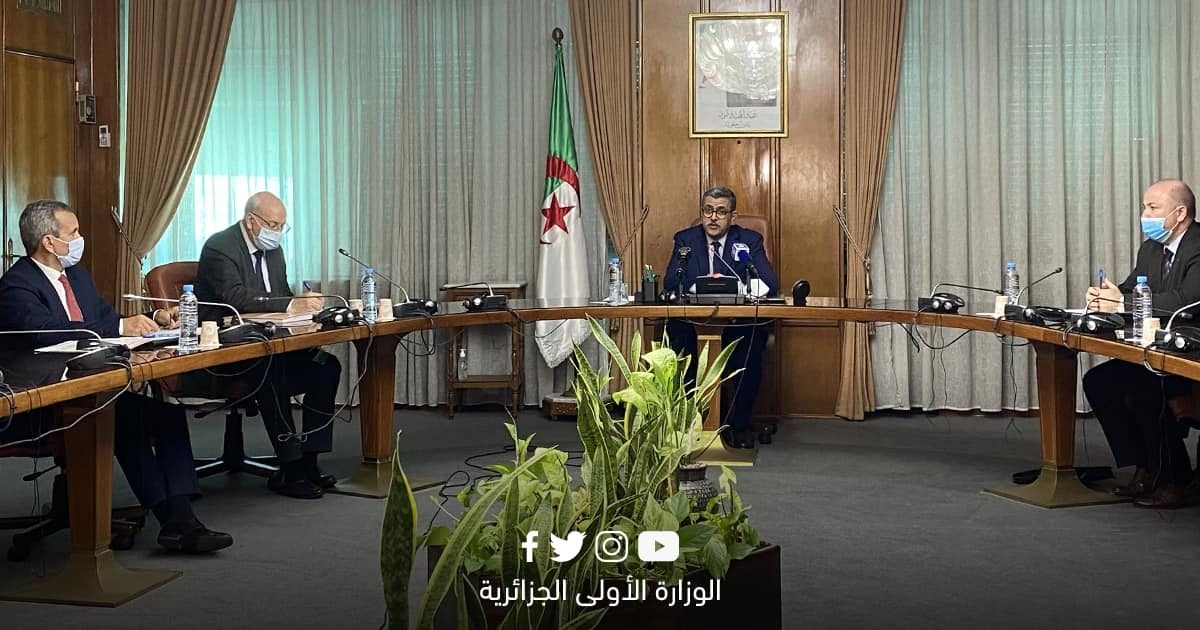 الوزير الأول يترأس اجتماعا لاقتناء لقاح كورونا