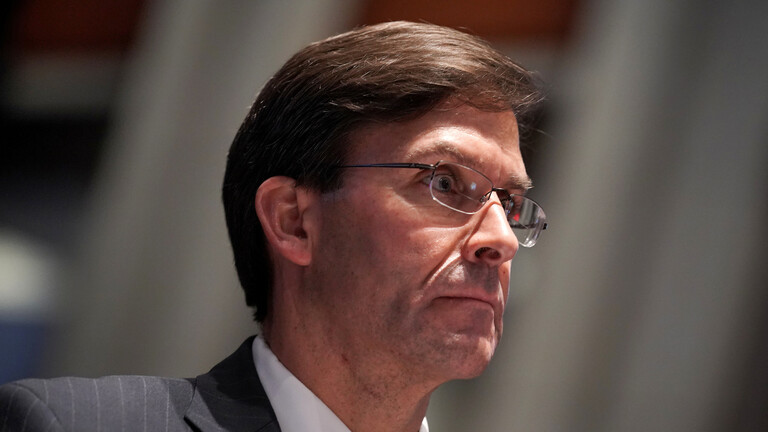 وزير الدفاع الأمريكي يصل إلى الجزائر