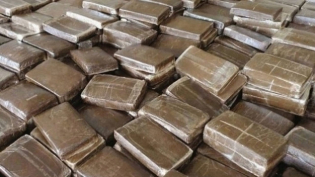 حجز كمية معتبرة من الكيف بالنعامة وغليزان