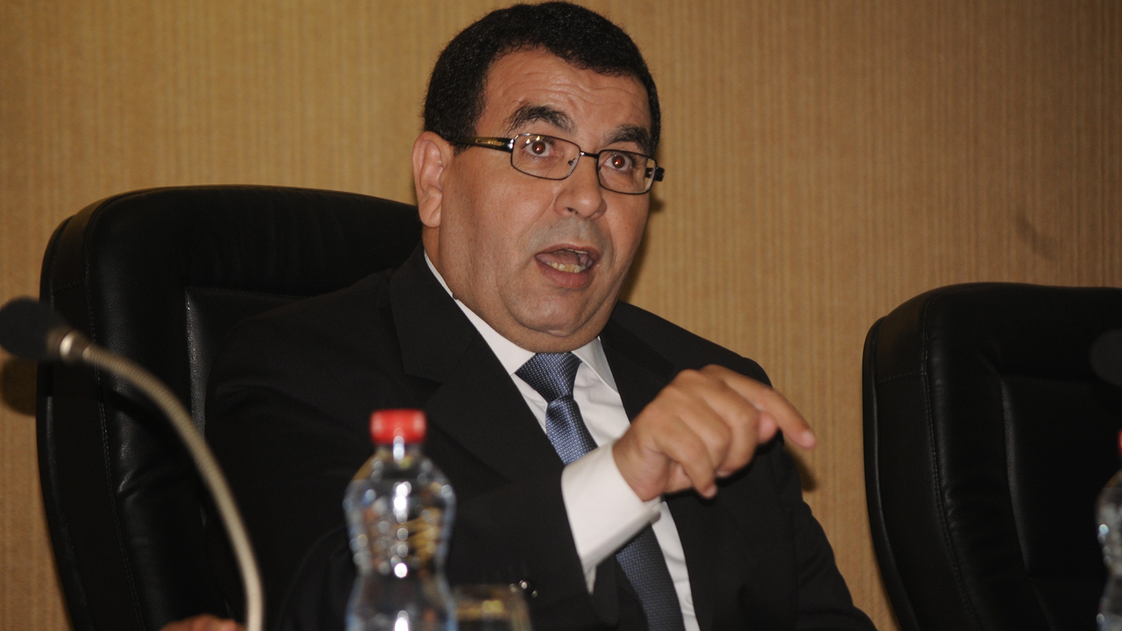 الوزير جعبوب يتسلم مهامه