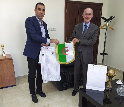 زطشي يستقبل سفير المكسيك بالجزائر