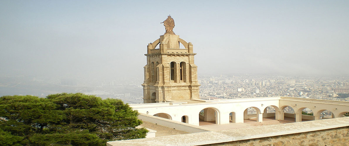 وهران: حبس 4حراس بتهم تحطيم تمثال العذراء مريم