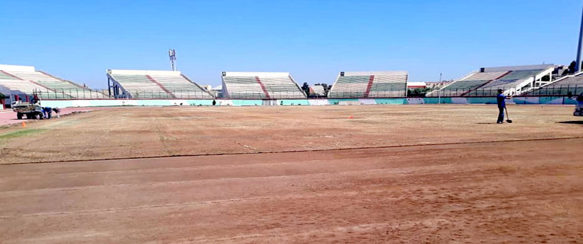 عشب طبيعي جديد لملعب مصطفى تشاكر