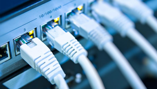 اجتماع وزاري ثلاثي لتحسين تدفق الأنترنت