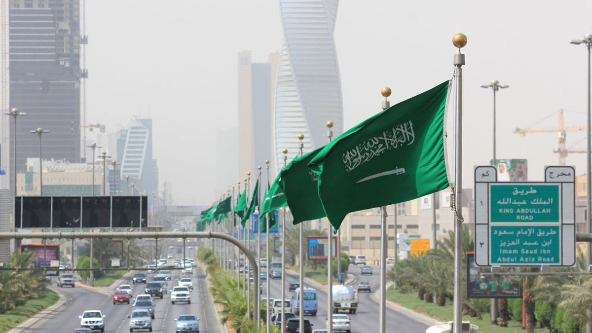 تمديد اقامات الوافدين في السعودية