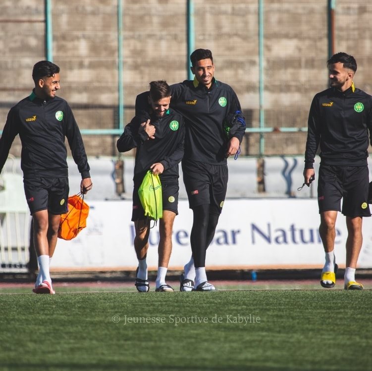 تعداد الكناري يكتمل