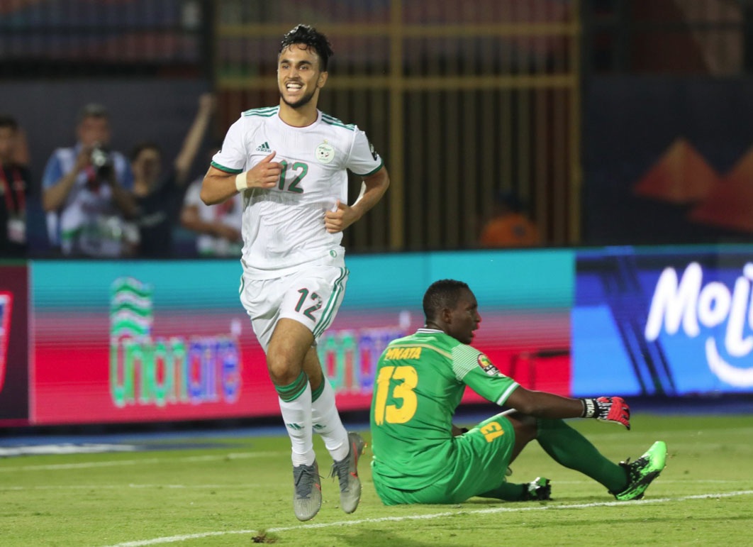 أول مشاركة أساسية لآدم وناس