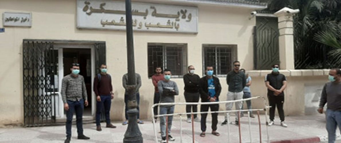 الطاقم الطبي لمصابي كورونا يلتقي والي بسكرة